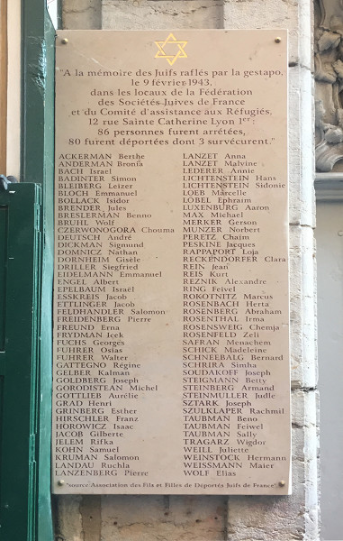 Lyon, 2019, Gedenktafel zur Razzia der Rue Sainte-Catherine, Benoît Prieur, gemeinfrei
