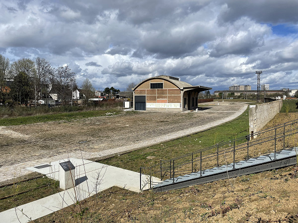 Bobigny, 2023, Der ehemalige Deportationsbahnhof Bobigny nach seiner Neugestaltung 2, Wikimedia Commons / Chris93, CC BY-SA 4.0