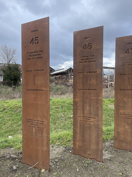 Bobigny, 2023, Der ehemalige Deportationsbahnhof Bobigny nach seiner Neugestaltung 3, Wikimedia Commons / Chris93, CC BY-SA 4.0