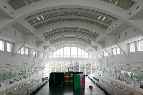 Lüttich, 2024, Die Cité Miroir nach ihrer Sanierung, Wikimedia Commons / Anja, CC BY-SA 4.0