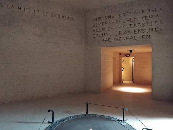 Paris, 2025, Zentraler Raum des Denkmals für die Märtyrer der Deportation, Stiftung Denkmal