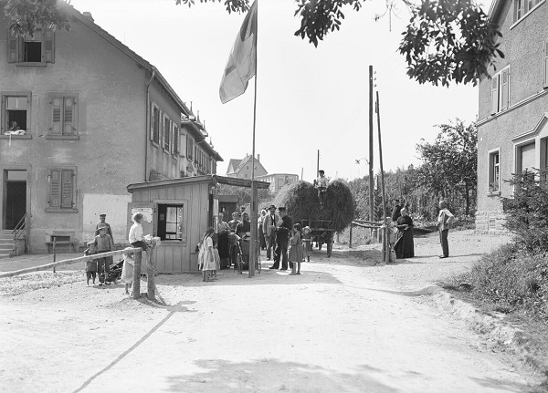 Riehen, ca. 1914, Grenzposten, Schweizerisches Bundesarchiv, 3239941, gemeinfrei