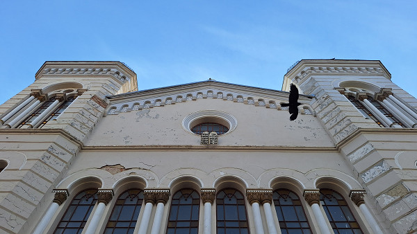 Radautz, 2026, Fassade der Großen Synagoge, Stiftung Denkmal