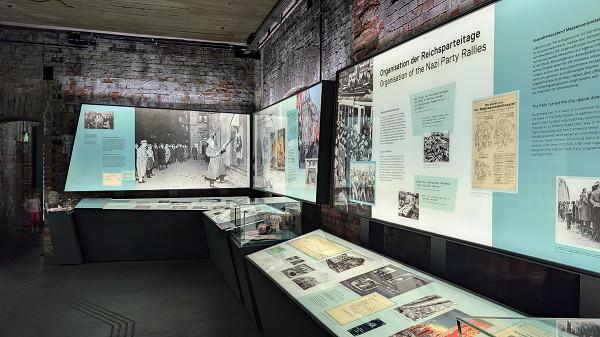 Nürnberg, 2026, Blick in die Ausstellung, Stiftung Denkmal, Benedikt Putz