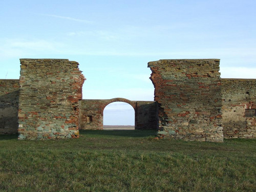 Rechnitz, 2007, Die Ruinen des Gehöfts Kreuzstadl, Wolfgang R. Kubizek