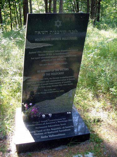 Klooga, 2009, Der 2005 enthüllte Gedenkstein, Juri Linkov
