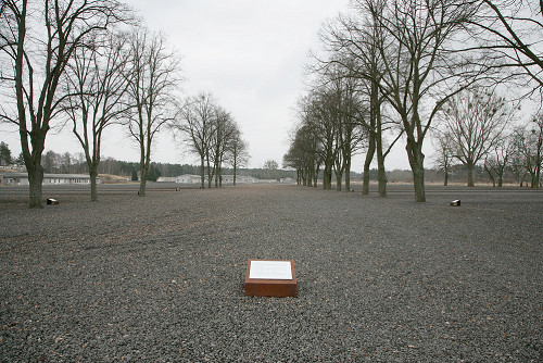 Ravensbrück, 2007, Am ehemaligen Lagergelände, Johannes-Maria Schlorke