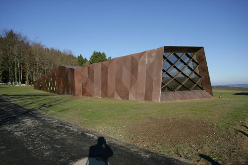 Hinzert, 2005, Außenansicht des Dokumentations- und Begegnungshauses, Stiftung Denkmal, Johannes-Maria Schlorke