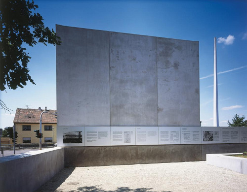Saarbrücken, 2005, Rückseite des Denkmals »Hotel der Erinnerung«, Stiftung Denkmal, Johannes-Maria Schlorke