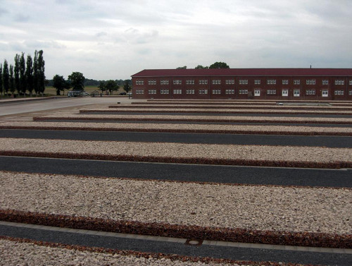 Neuengamme, 2007, Markierung der Barackenstandorte, KZ-Gedenkstätte Neuengamme