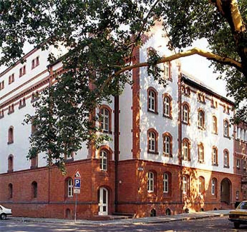 Frankfurt (Oder), 1995, Außenansicht des Gebäudes, Städtische Museen Junge Kunst und Viadrina
